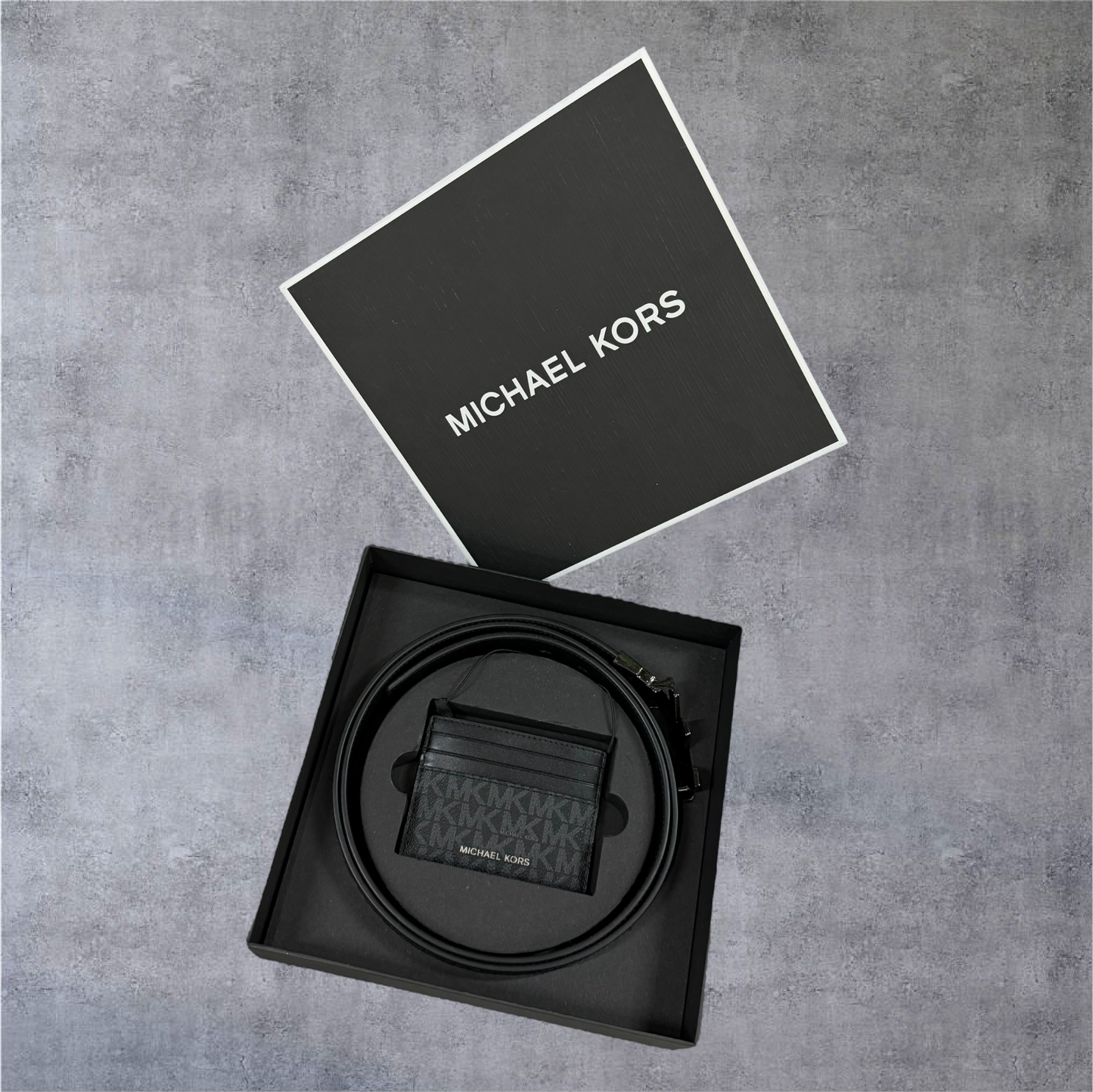 Tarjetero + Correa Michael Kors